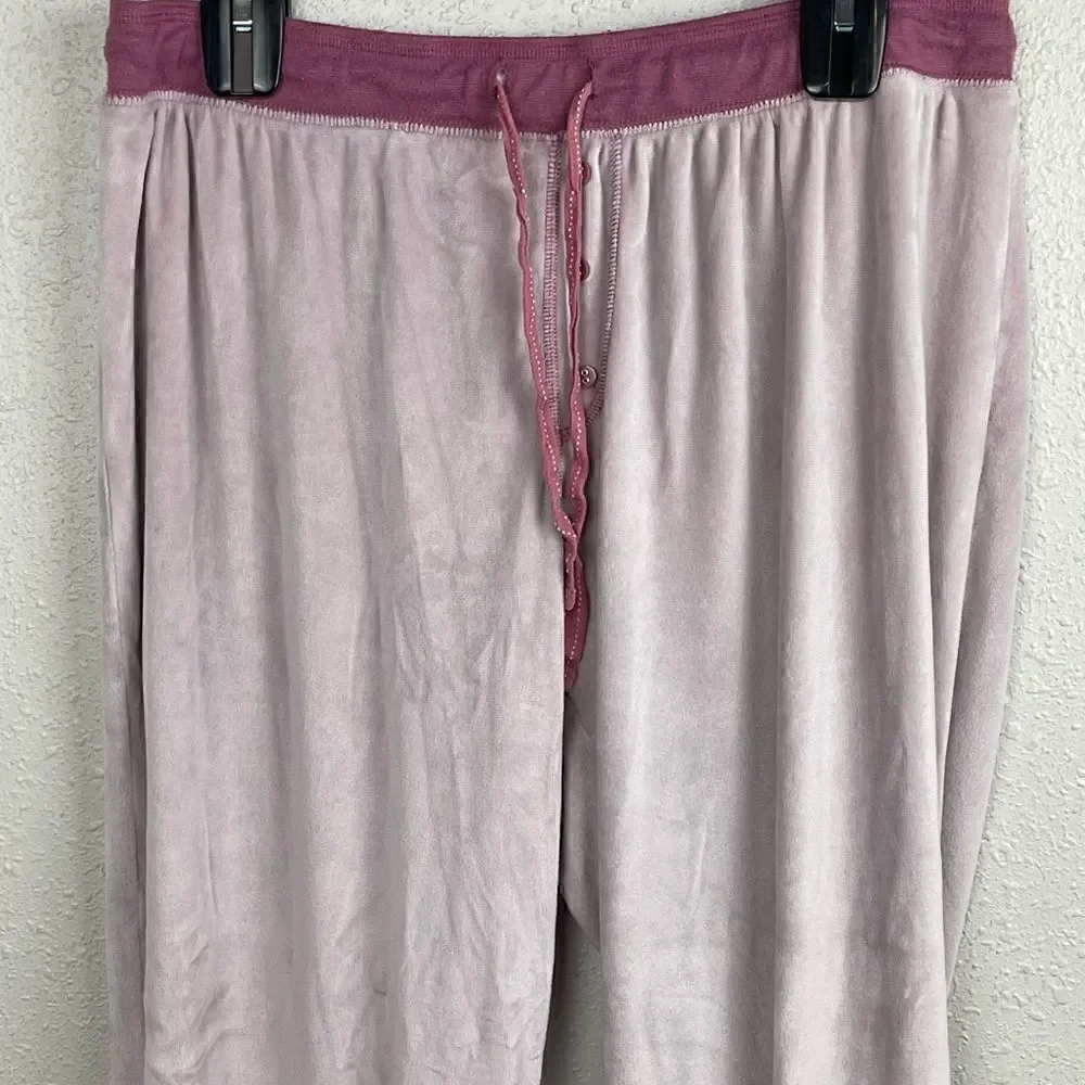 Pre-Owed Secret Treasures Pink Velour Pajama Set Size L